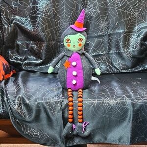 Johanna Parker witch shelf sitter